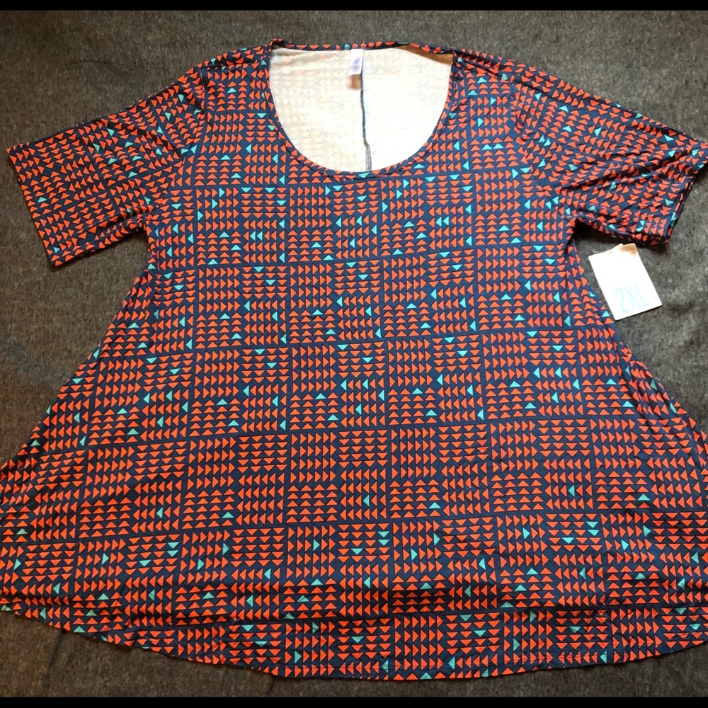 2XL Lularoe Perfect T- Navy Triangle Pattern